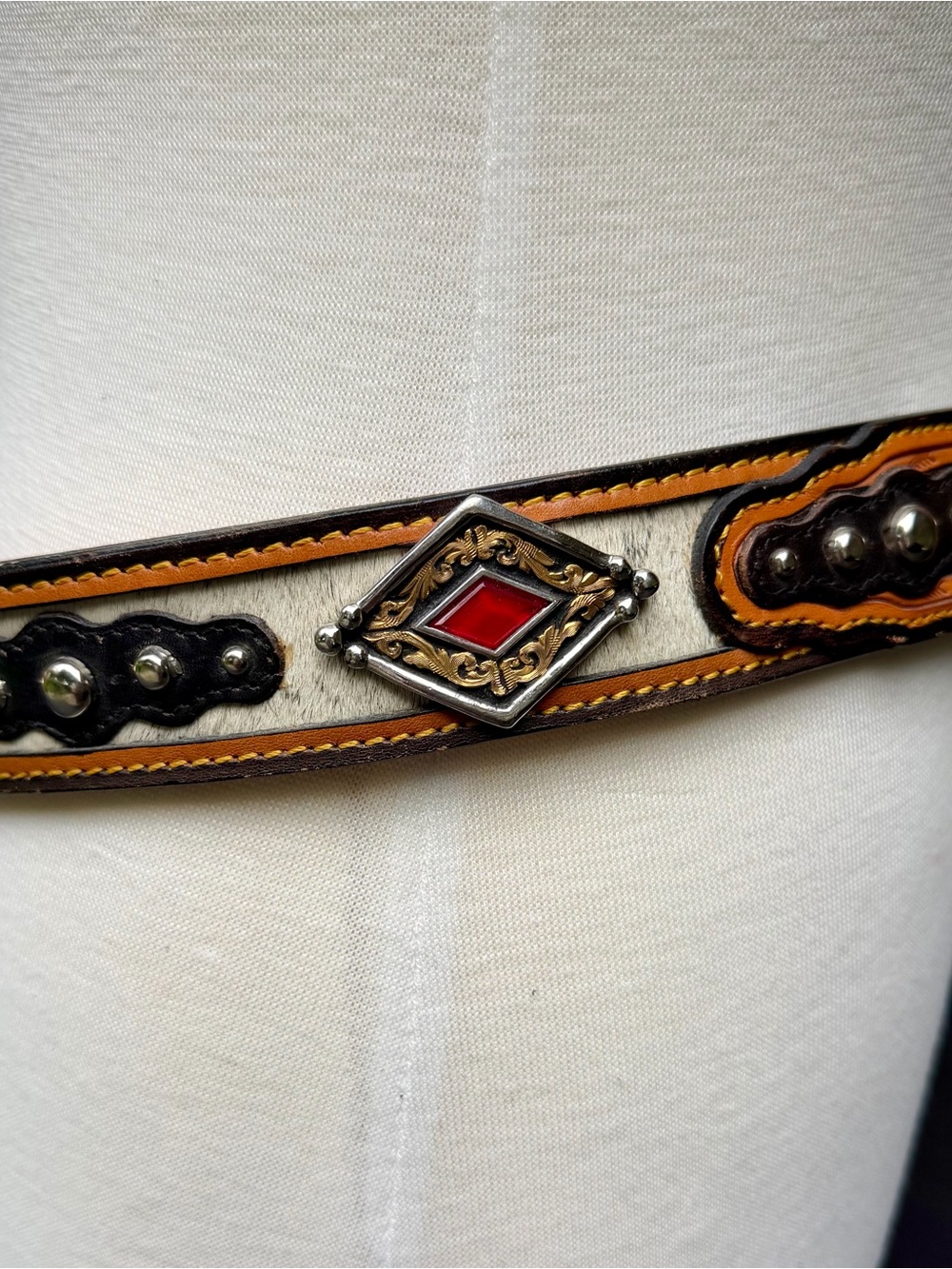 Bob Berg Hand-Tooled Ladies Western  Belt w/Rhinestone Belt Buckle - Picture 4 of 7